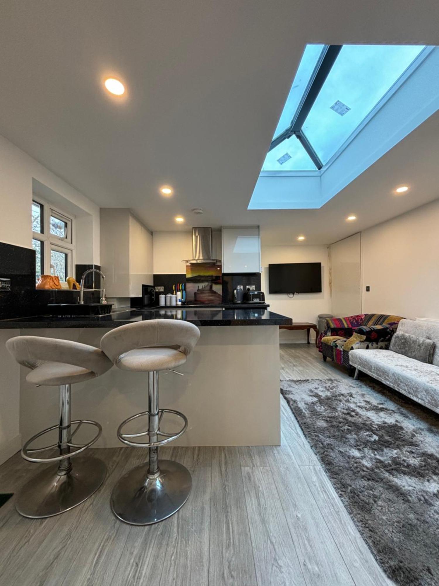 Newly Build 2Br Property With Free Parking High Wycombe Exterior photo